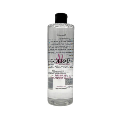 L'eau micellaire au CBD est une solution nettoyante pour la peau qui contient du cannabidiol (CBD), un composé dérivé du chanvre. Le CBD est connu pour ses propriétés anti-inflammatoires et antioxydantes, ce qui en fait un ingrédient populaire dans les produits de soins de la peau. L'eau micellaire est un produit nettoyant doux qui utilise des micelles pour éliminer la saleté, le maquillage et l'excès de sébum de la peau. Les micelles sont des petites particules qui attirent les impuretés, les retirant de la surface de la peau sans l'irriter ou la dessécher. L'eau micellaire au CBD peut être bénéfique pour les personnes ayant une peau sensible, sujette à l'acné ou à l'inflammation. Elle peut aider à calmer les rougeurs et les irritations, tout en nettoyant la peau en douceur.